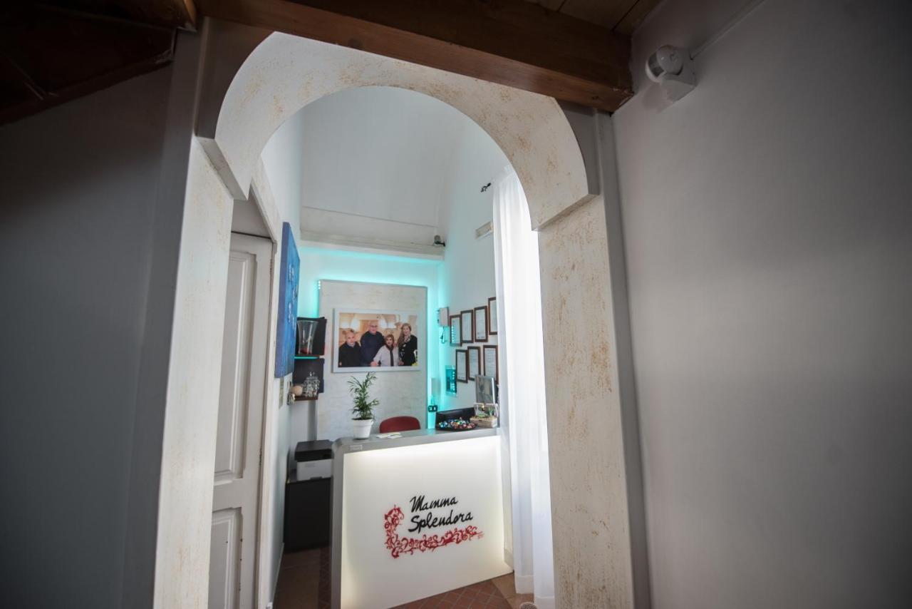 B&B Mamma Splendora เลชเช ภายนอก รูปภาพ